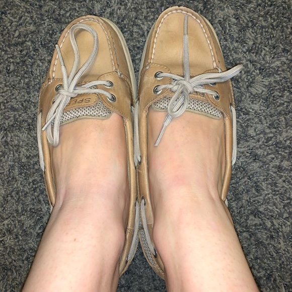 stylish womens boat shoes